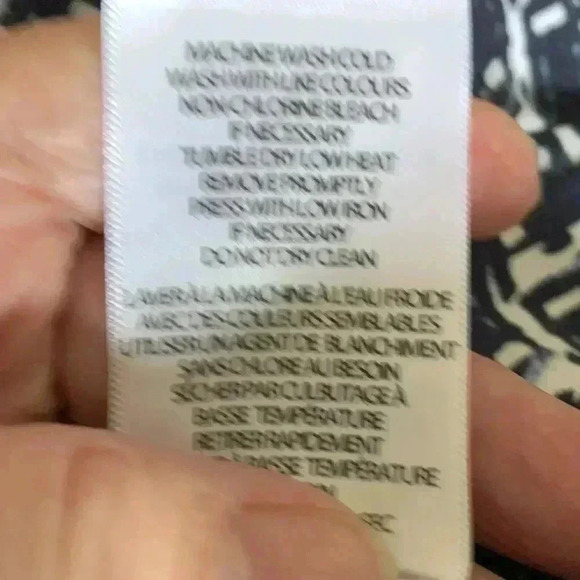 Ellen  Tracy white w blue soft Pima cotton top - Picture 6 of 8